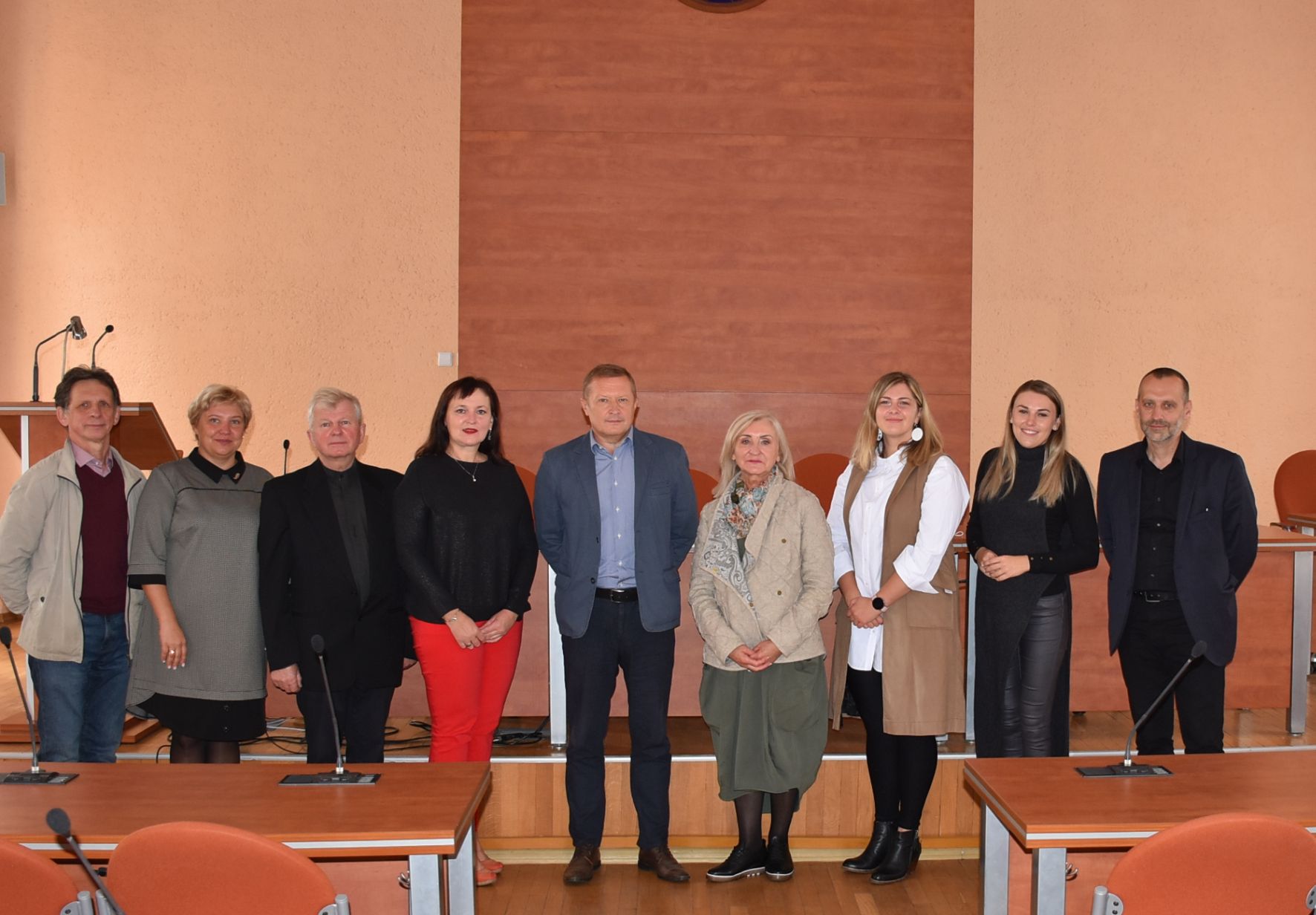 Sidabrinių Bičių Komisija 1