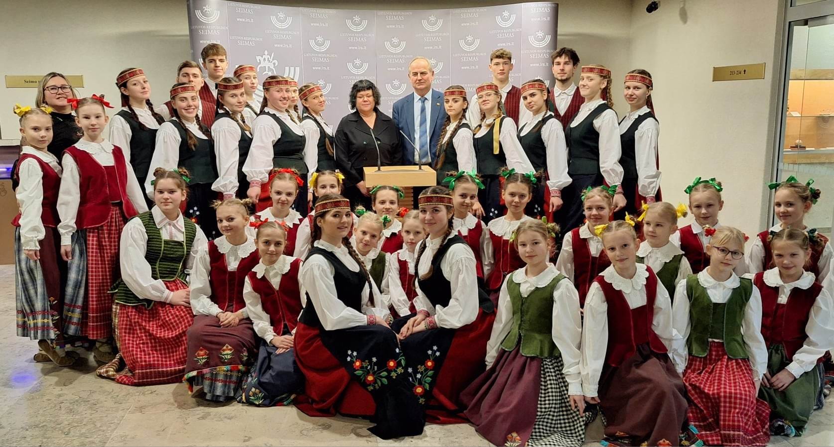 Nuotrauka LR Seimo Nario Juozo Baublio Patarėjos Virginijos Auk&scaron;tuolienės 1