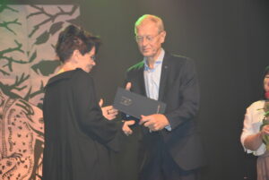 DSC 2006
