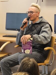 Rasytojas Tomas Dirgela Kalbina Vaikus